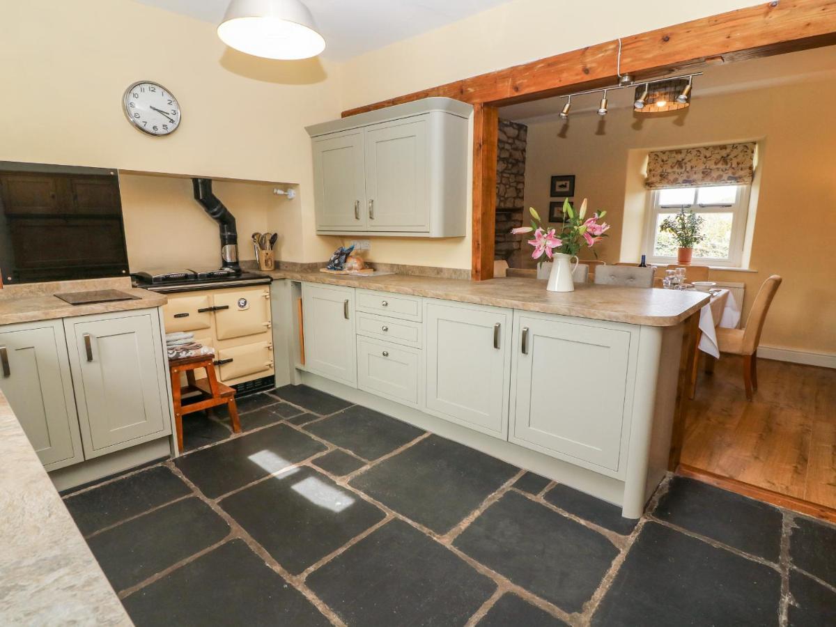 Waingate Cottage Cark Esterno foto